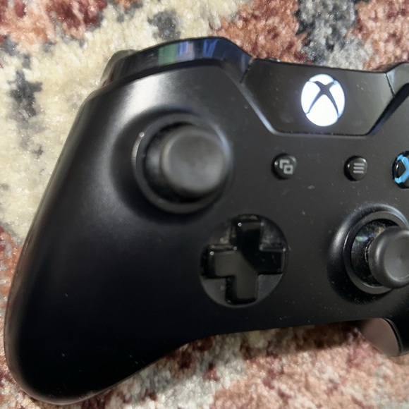 Xbox one controller - Picture 3 of 3